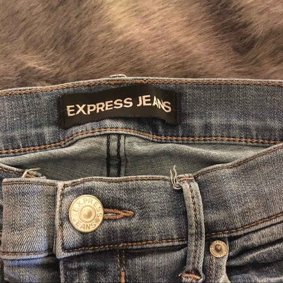 Distressed Skinny Jeans - Picture 3 of 4